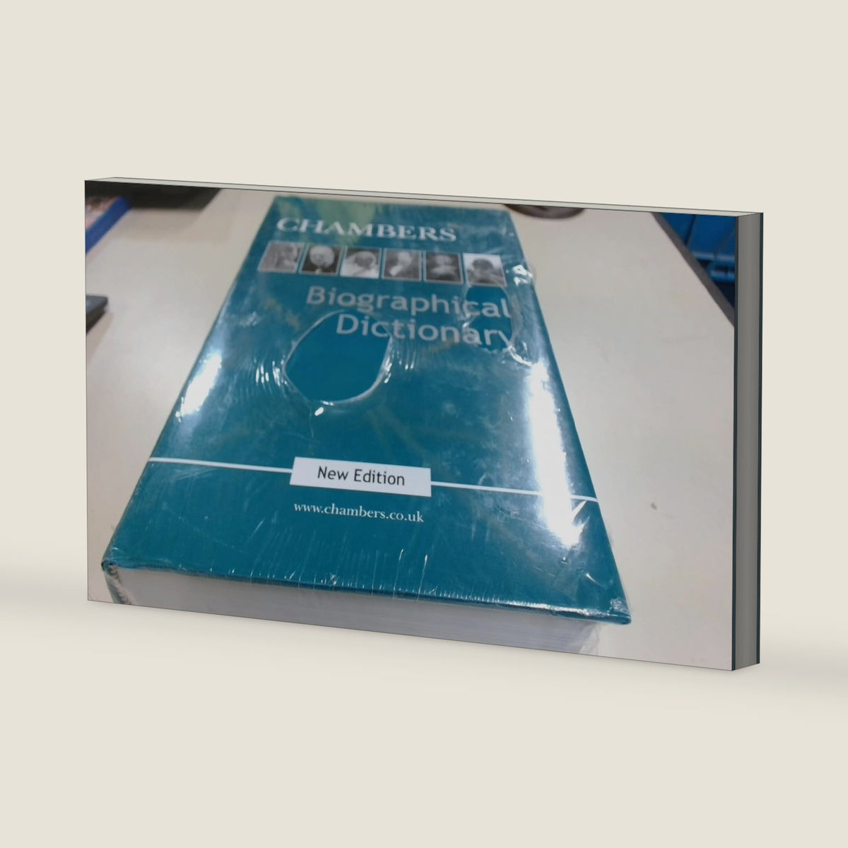 Chambers Biographical Dictionary by Una Mcgovern