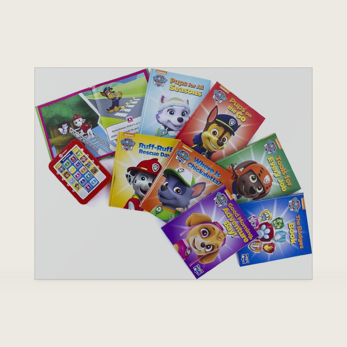 Nickelodeon Paw Patrol Chase, Skye, Marshall, and More! - Me Reader Electronic Reader and 8 Sound Book Library - PI Kids by Editors of Phoenix International Publications