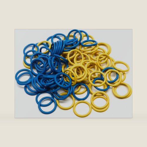 (100 Pack) Soft Stitch Ring Markers for Knitting and Crochet - Flexible, Snag-Free Rubber Stitch Markers (Medium Size for Needle Sizes 9-15, Blue & Yellow)