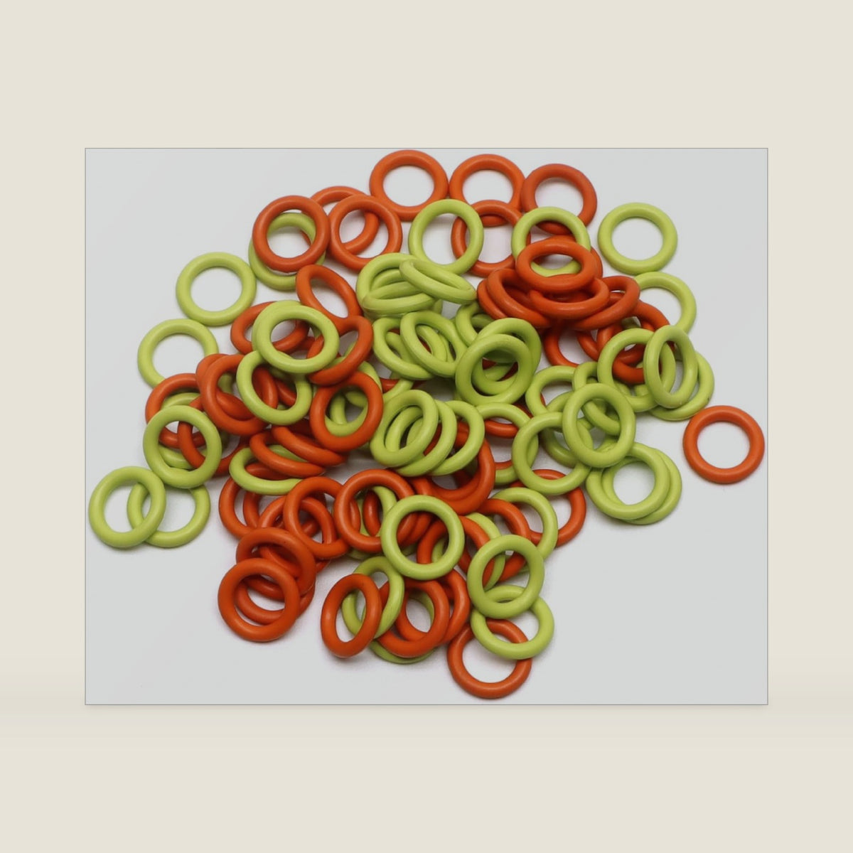 (100 Pack) Soft Stitch Ring Markers for Knitting and Crochet - Flexible, Snag-Free Rubber Stitch Markers (Small Size for Needle Sizes 0-8, Orange & Yellow)