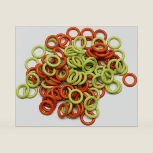 (100 Pack) Soft Stitch Ring Markers for Knitting and Crochet - Flexible, Snag-Free Rubber Stitch Markers (Small Size for Needle Sizes 0-8, Orange & Yellow)