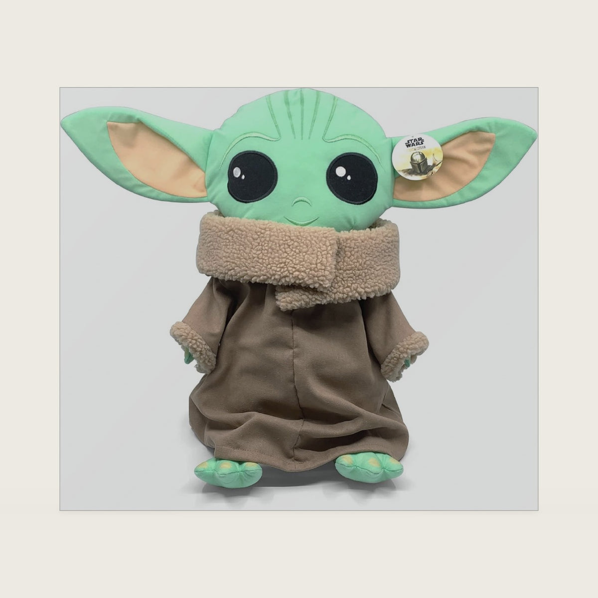 Jay Franco Star Wars The Mandalorian Grogu Baby Yoda Plush Pillow Buddy, Soft Polyester Kids Character Pillow for Bedding, Naptime and Play, Green