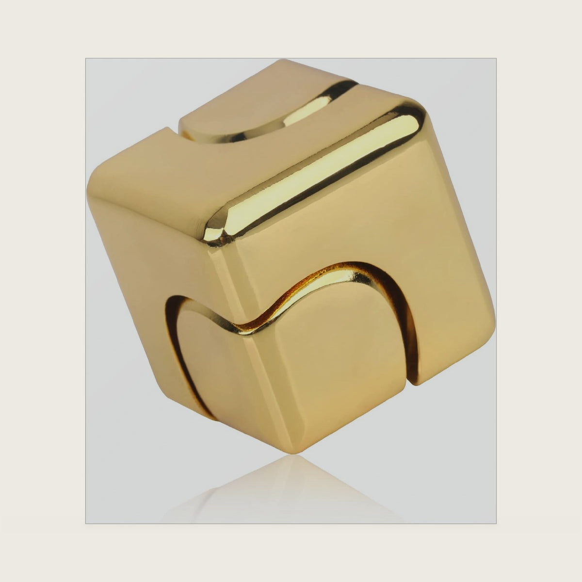 QLKUNLA Fidget Cube Spinner Anti-Anxiety Focusing Fidget Toys EDC Fidgets Spinner 4-in-1 Toy Metallic Focus Toy Cube Finger Top Desktop ADHD Stress Relieve Toys for Kids and Adults (Gold)