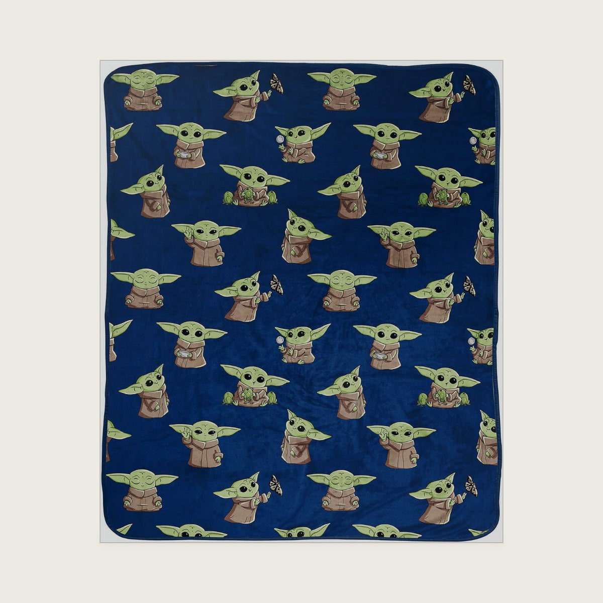 Jay Franco Star Wars The Mandalorian Plush Throw Blanket - Measures 50 x 60 Inches - Kids Super Soft Fleece Bedding Features Baby Yoda, Grogu