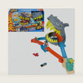 Hot Wheels City Shark Chomp Beach Playset & 1:64 Scale Toy Car