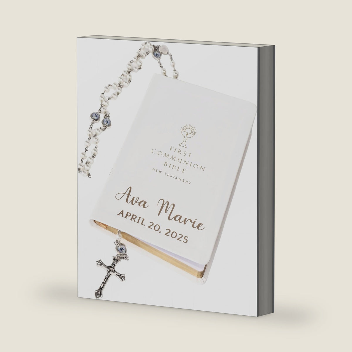 Personalized First Communion Bible New Testament with Rosary Set – Custom Name and Date, Catholic First Communion Gift, Holy Sacrament, Acrylic Gift Box, Religious Keepsake, Biblia Primera Comunion