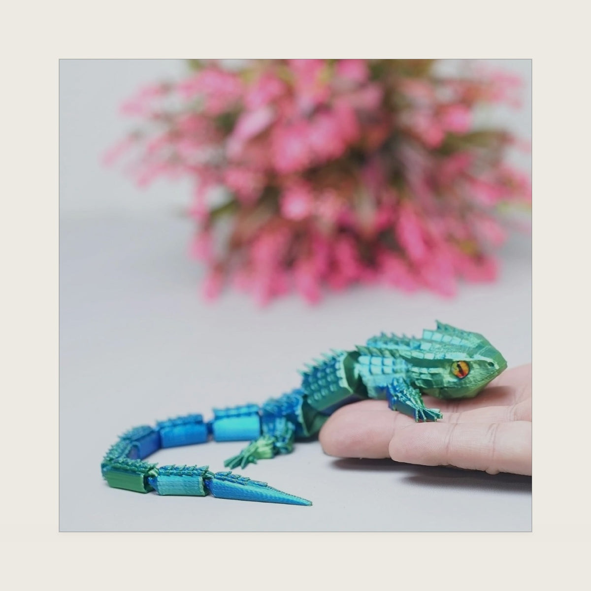 3D Printed Gecko Lizard Model,Flexible Realistic Articulated Animal Fidget Toys,Mystery Figurines Gifts for Easter,Executive Desk Funny Décor and Festival Collectible,Easter Basket Stuffers (GB)