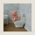 Mini Resin Pig Figurines Squatting on Toilet, Funny Resin Home Decor, Pink